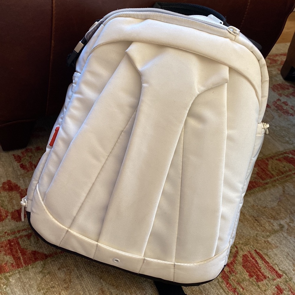Outdoor White vinyl structured Manfrotto Camera bag
